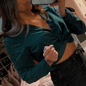 Abercrombie & Fitch Cropped Dress Shirt